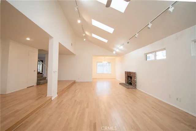 $5,800 | 3117 South Linda Way, Santa Ana, CA 92704