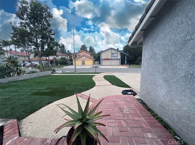 $5,800 | 3117 South Linda Way, Santa Ana, CA 92704