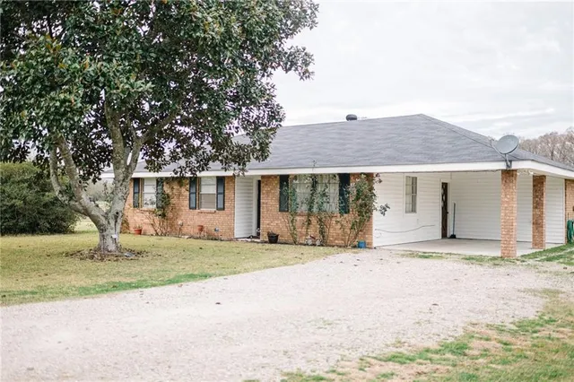 $173,000 | 4658 Highway 107, Plaucheville, LA 71362