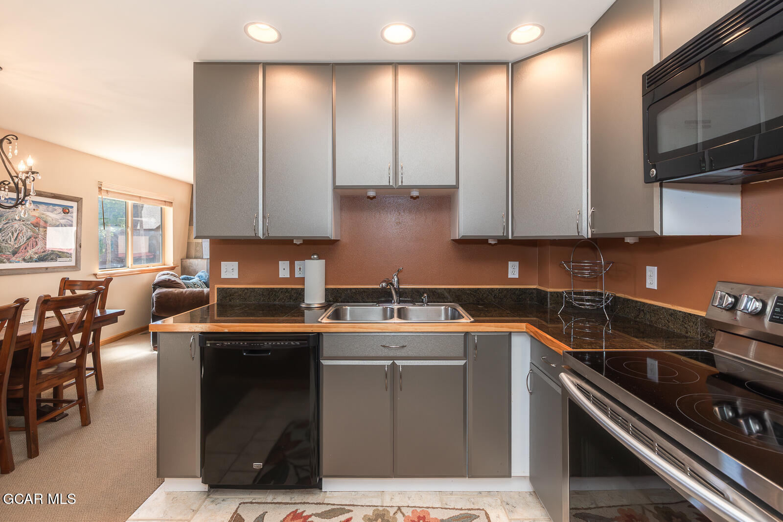 813 Ermine Lane Fraser, CO 80442 - Photo 15 of 35 Kitchen 3