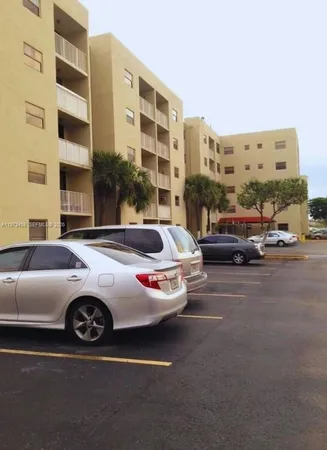 $2,100 | 8185 Northwest 7th Street, Unit 404, Miami, FL 33126