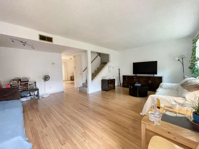 $350,000 | 4016 Knoll Top Court, Carmichael, CA 95608