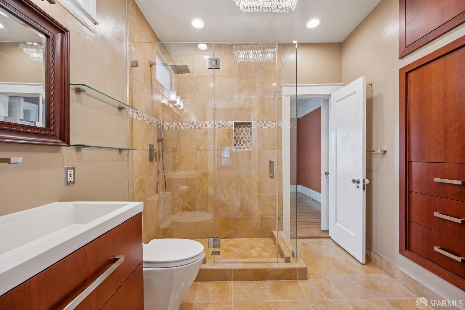 189 Commonwealth Avenue, Unit 3 San Francisco, CA 94118 - Photo 15 of 25 Glass-enclosed shower stall