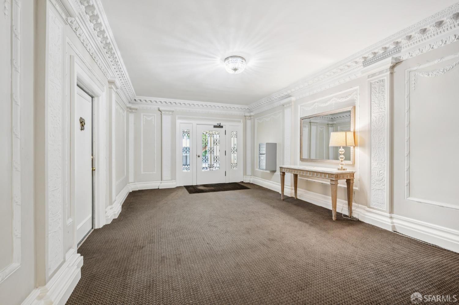 189 Commonwealth Avenue, Unit 3 San Francisco, CA 94118 - Photo 25 of 25 a view of a big room with closet and windows