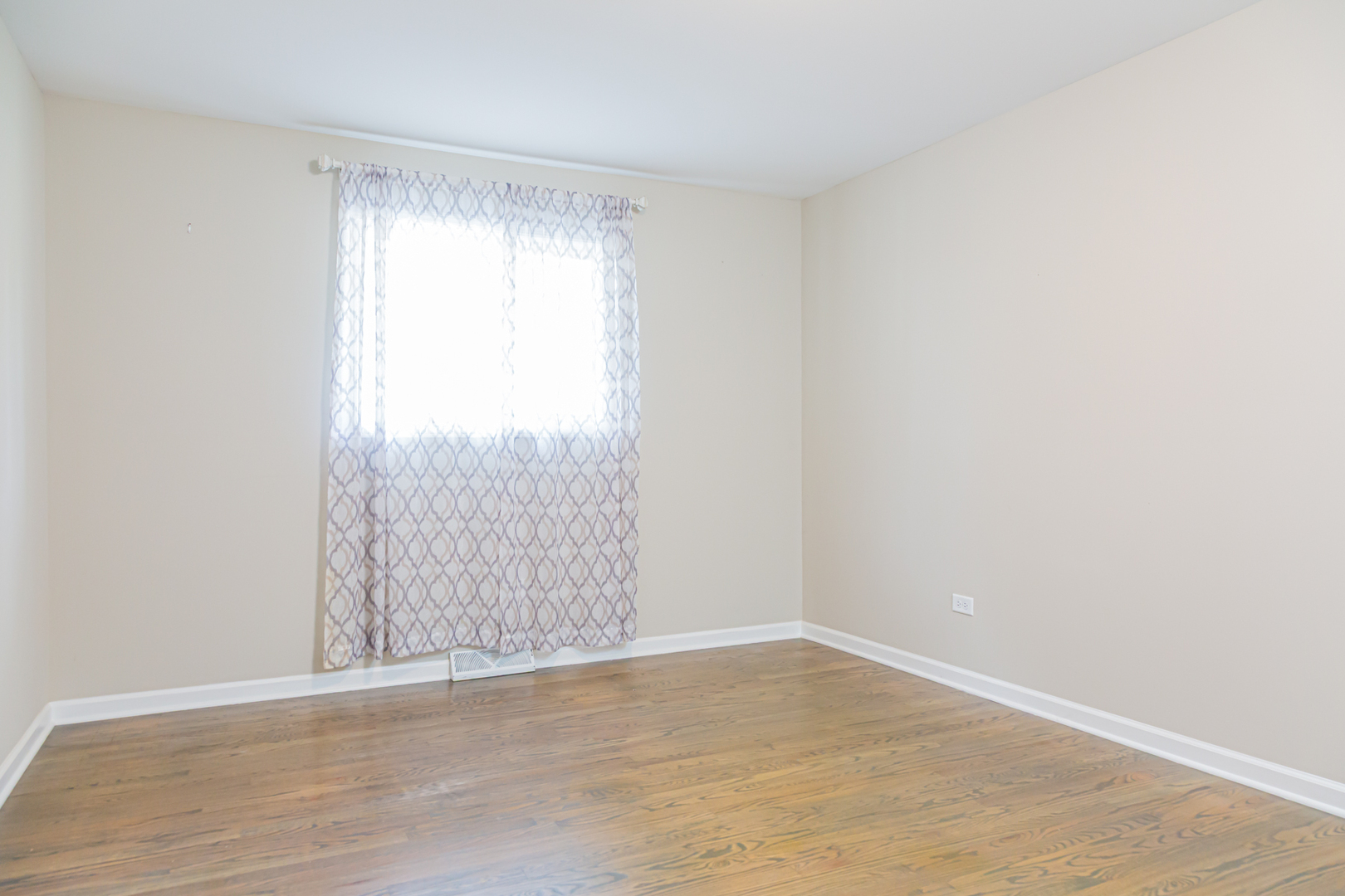4N211 Avard Road West Chicago, IL 60185 - Photo 8 of 16