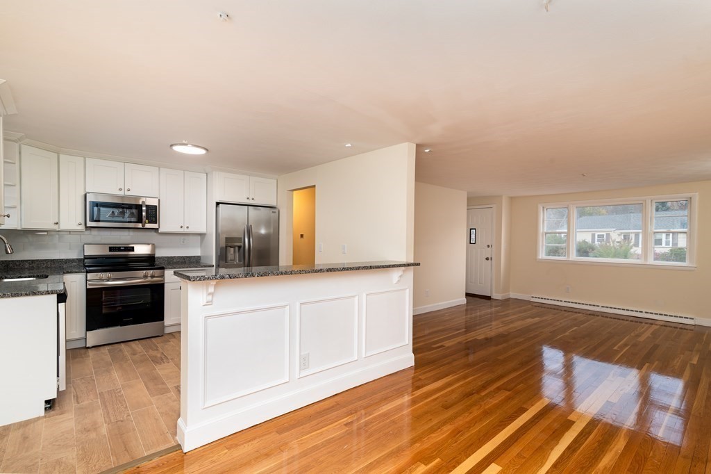 16 Brewster Road Randolph, MA 02368 - Photo 4 of 23 Gallery Image 4