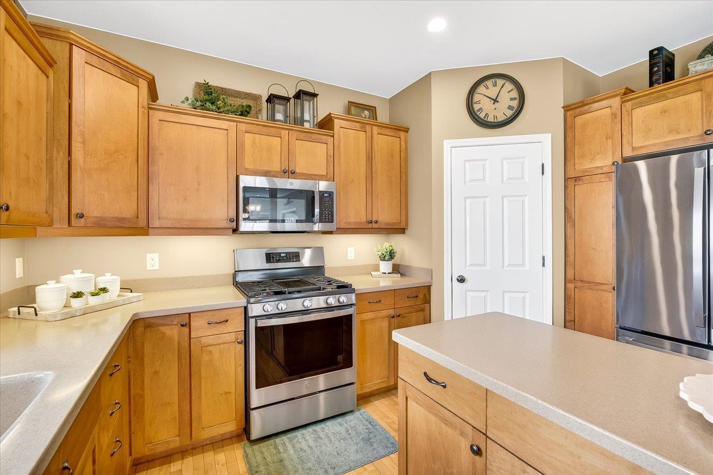 1209 Hanover Trail Waunakee, WI 53597 - Photo 31 of 84