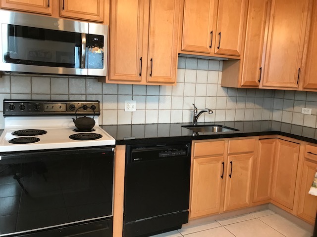 3150 North Sheridan Road, Unit 22C Chicago, IL 60657 - Photo 11 of 34