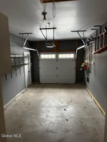 $3,300 | 80 Vanderbilt Avenue, Saratoga Springs, NY 12866