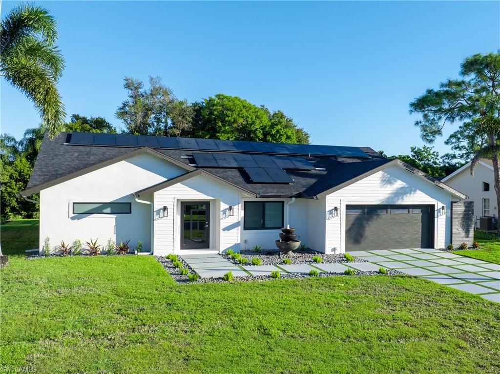 5105 Berkeley Drive Naples, FL 34112 - Photo 2 of 35