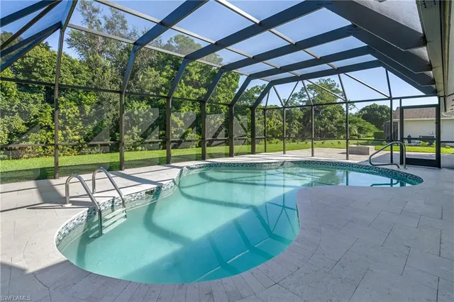$1,279,000 | 5105 Berkeley Drive, Naples, FL 34112