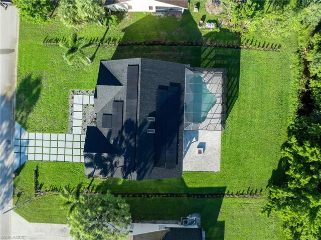 an aerial view of a house having outdoor space