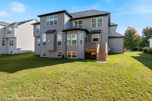 a front view of house with yard