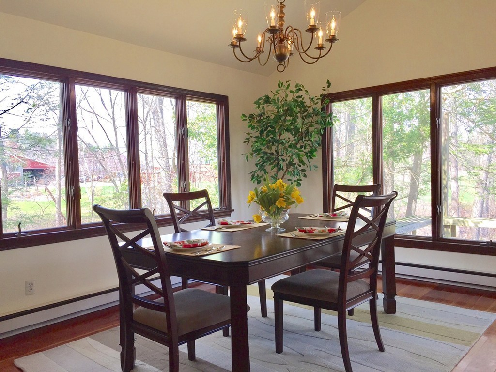 544 Bay Road Amherst, MA 01002 - Photo 8 of 27
