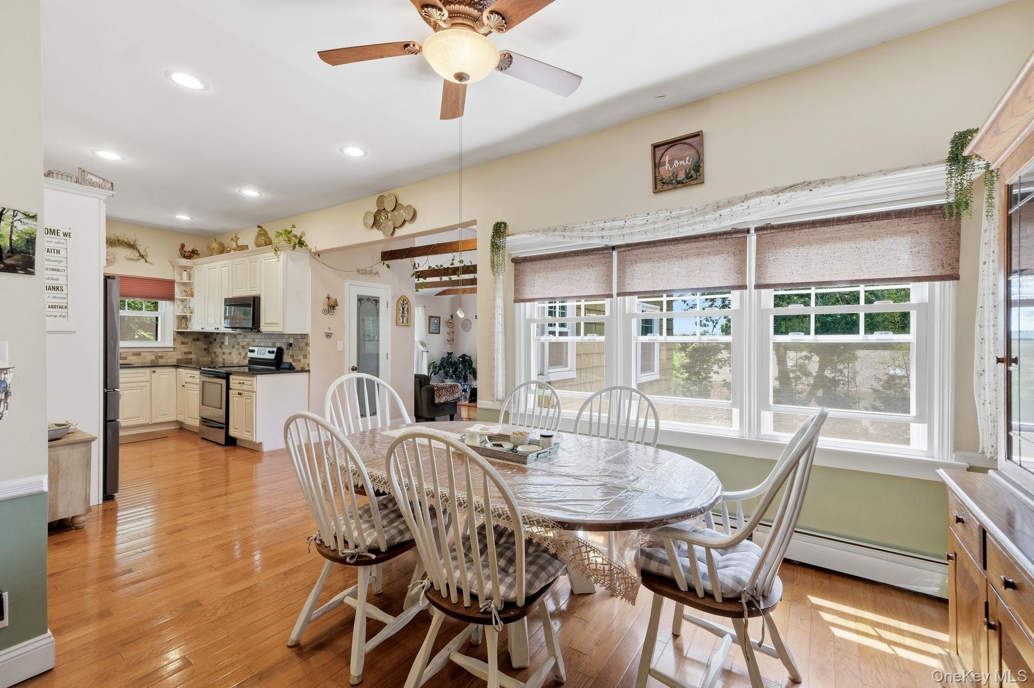 36 Sayville Road Sound Beach, NY 11789 - Photo 12 of 50