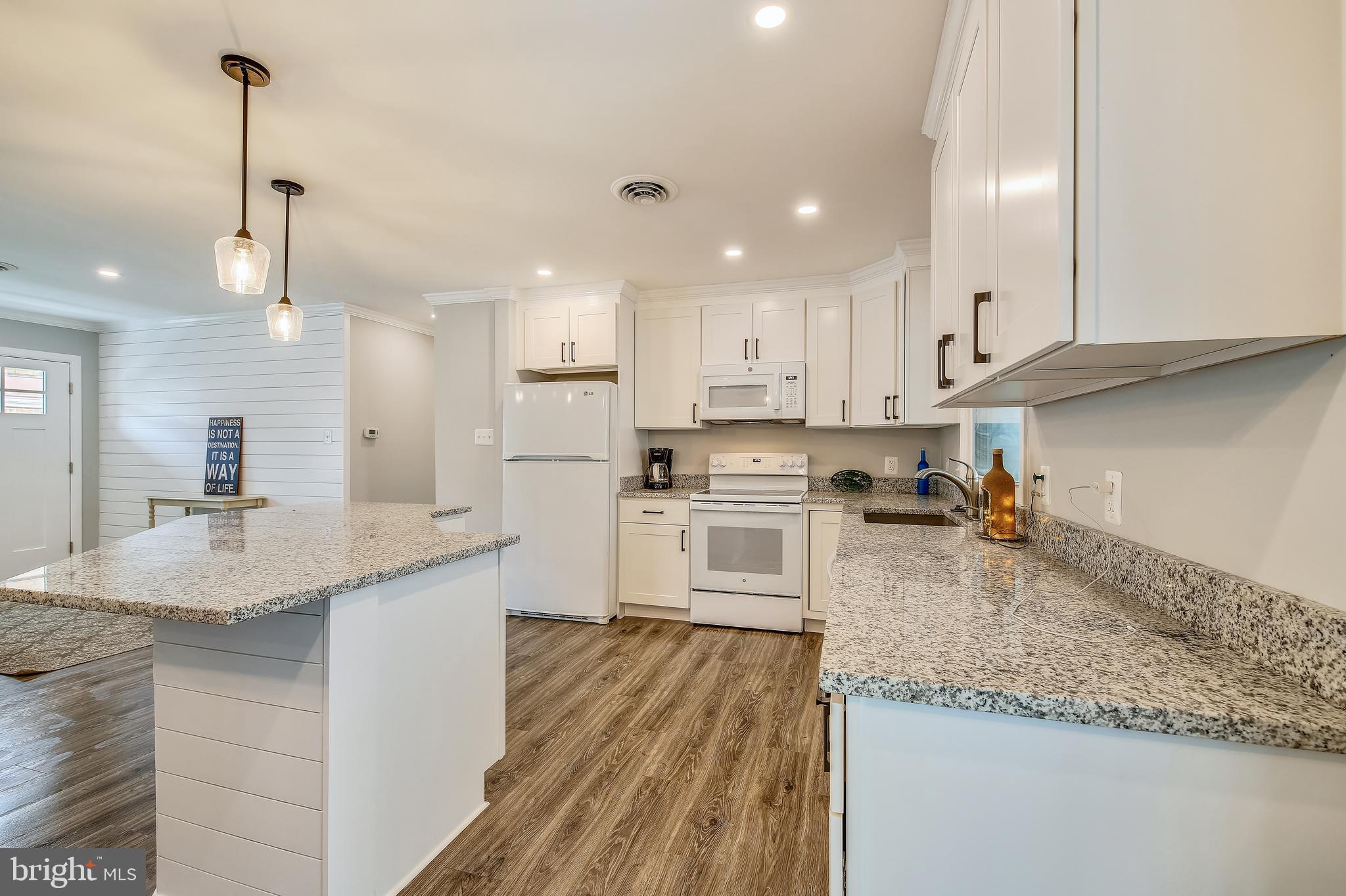 708 South Surf Road Ocean City, MD 21842 - Photo 5 of 22 main level kitchen