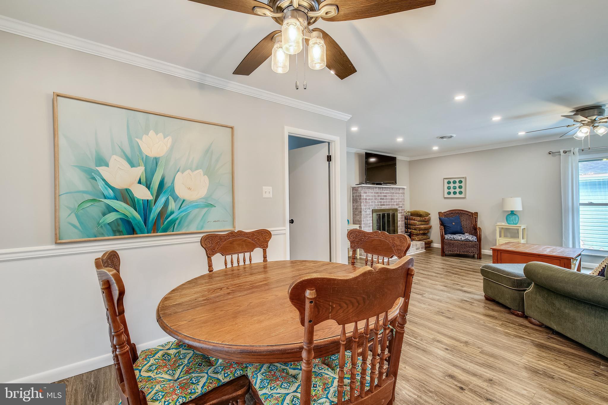 708 South Surf Road Ocean City, MD 21842 - Photo 7 of 22 main level dining area