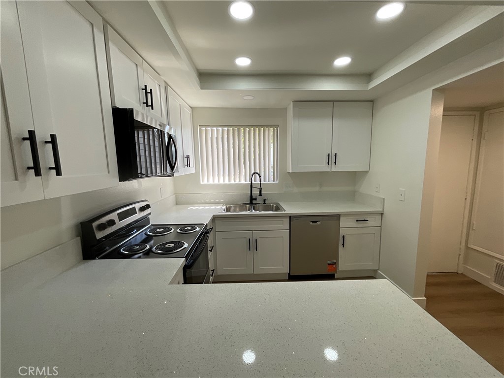 470 South Ranch View Circle, Unit 46 Anaheim Hills, CA 92807 - Photo 11 of 32