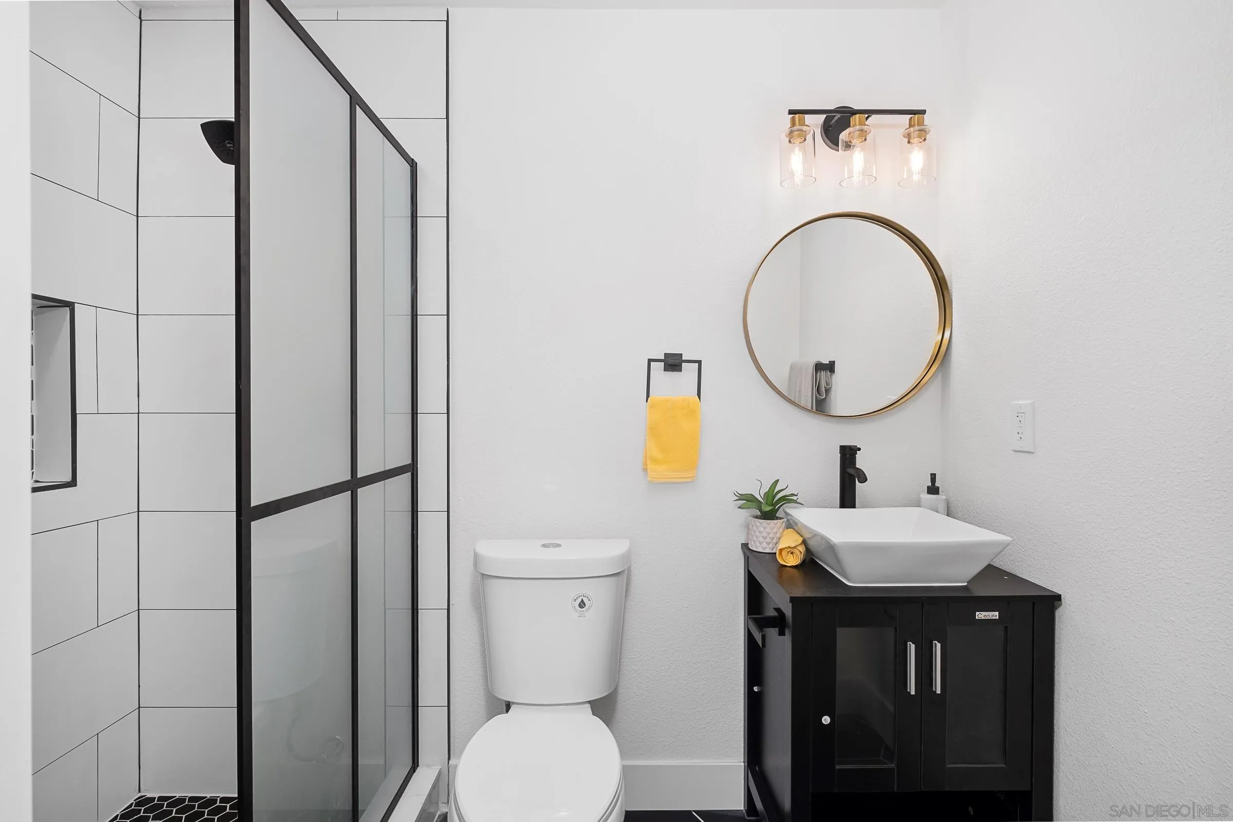 8395 Menkar Road San Diego, CA 92126 - Photo 14 of 27 Gallery Image 14