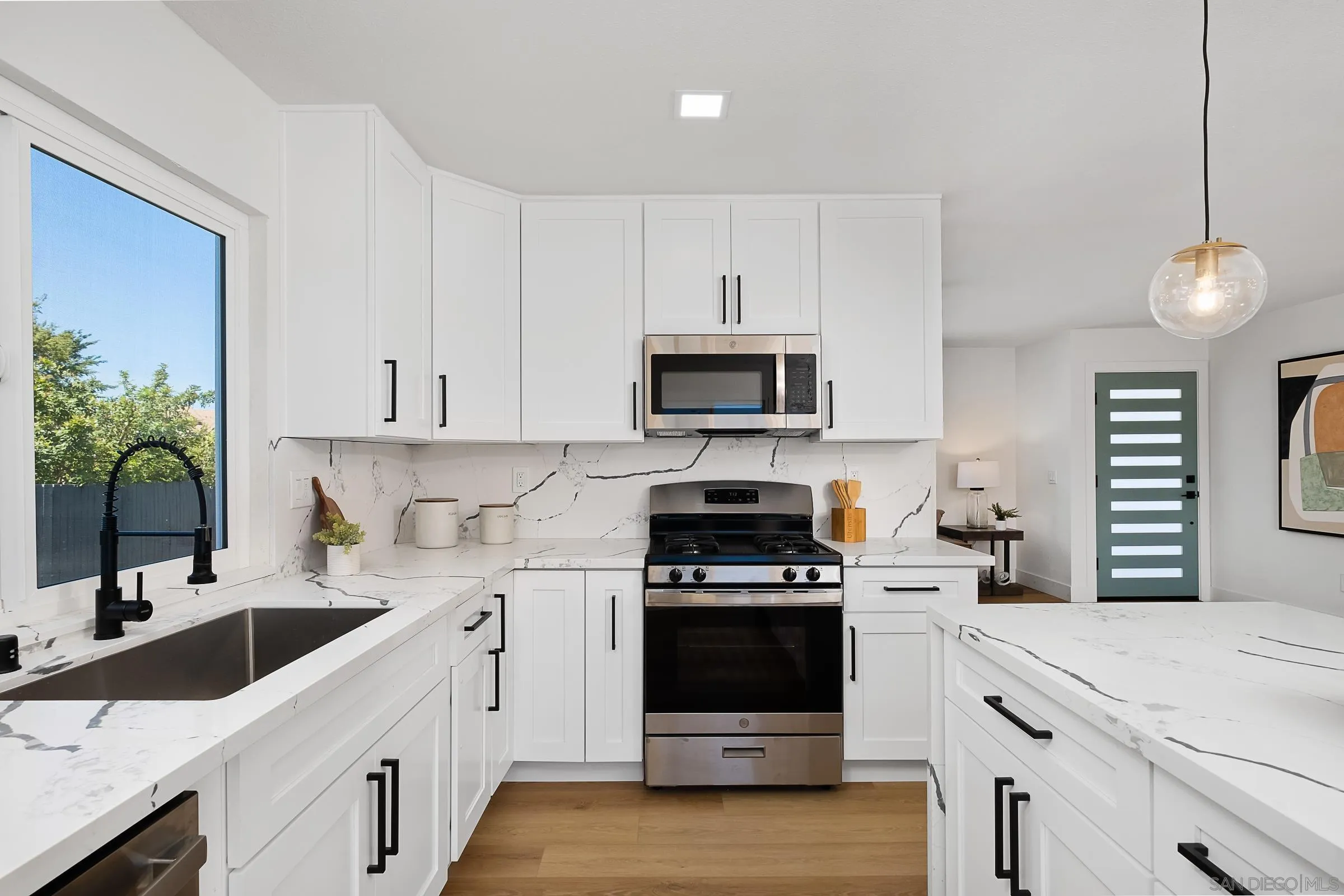8395 Menkar Road San Diego, CA 92126 - Photo 5 of 27 Gallery Image 5