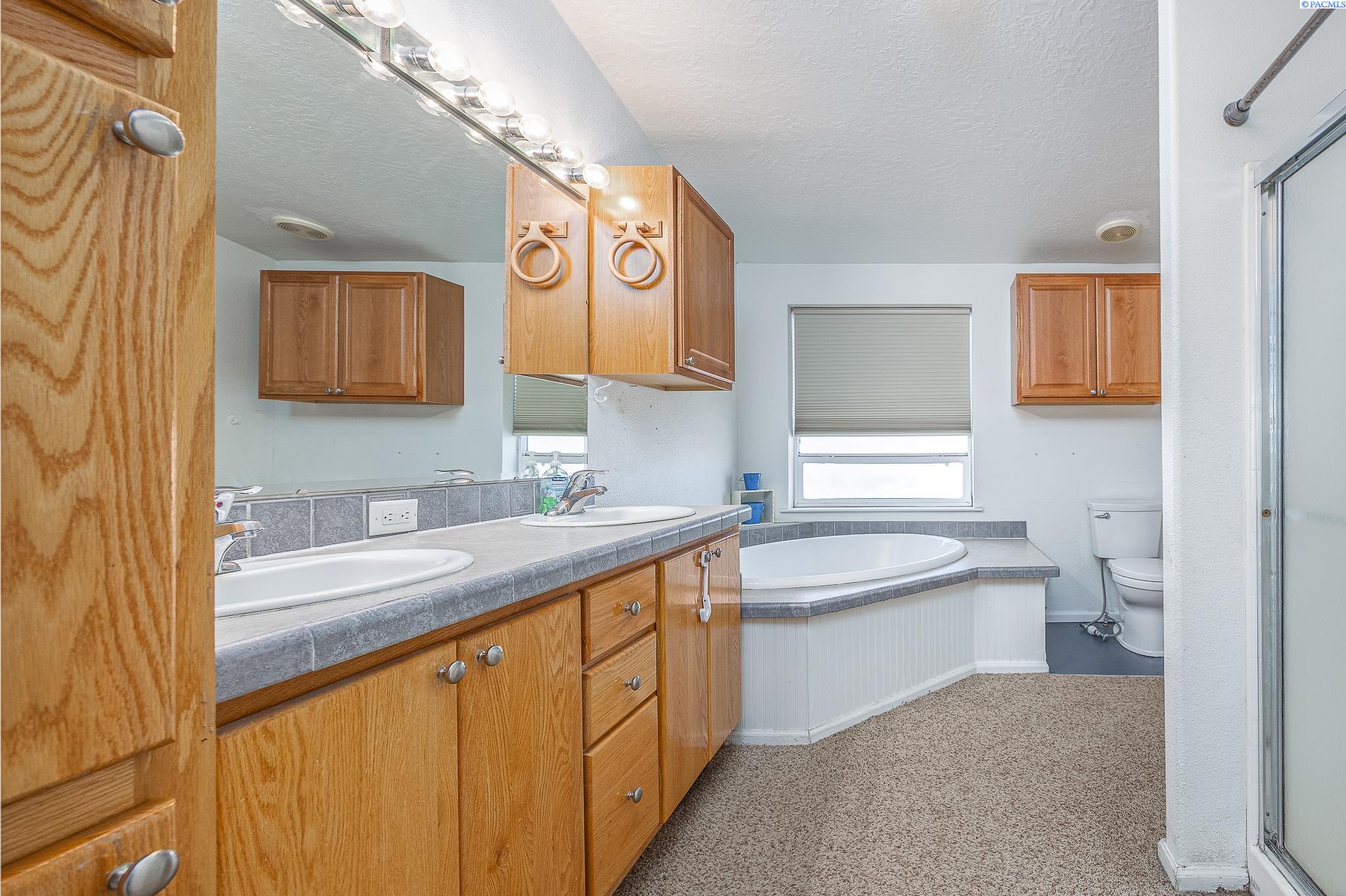 45219 Red Mountain Road Benton City, WA 99320 - Photo 8 of 30 Gallery Image 8