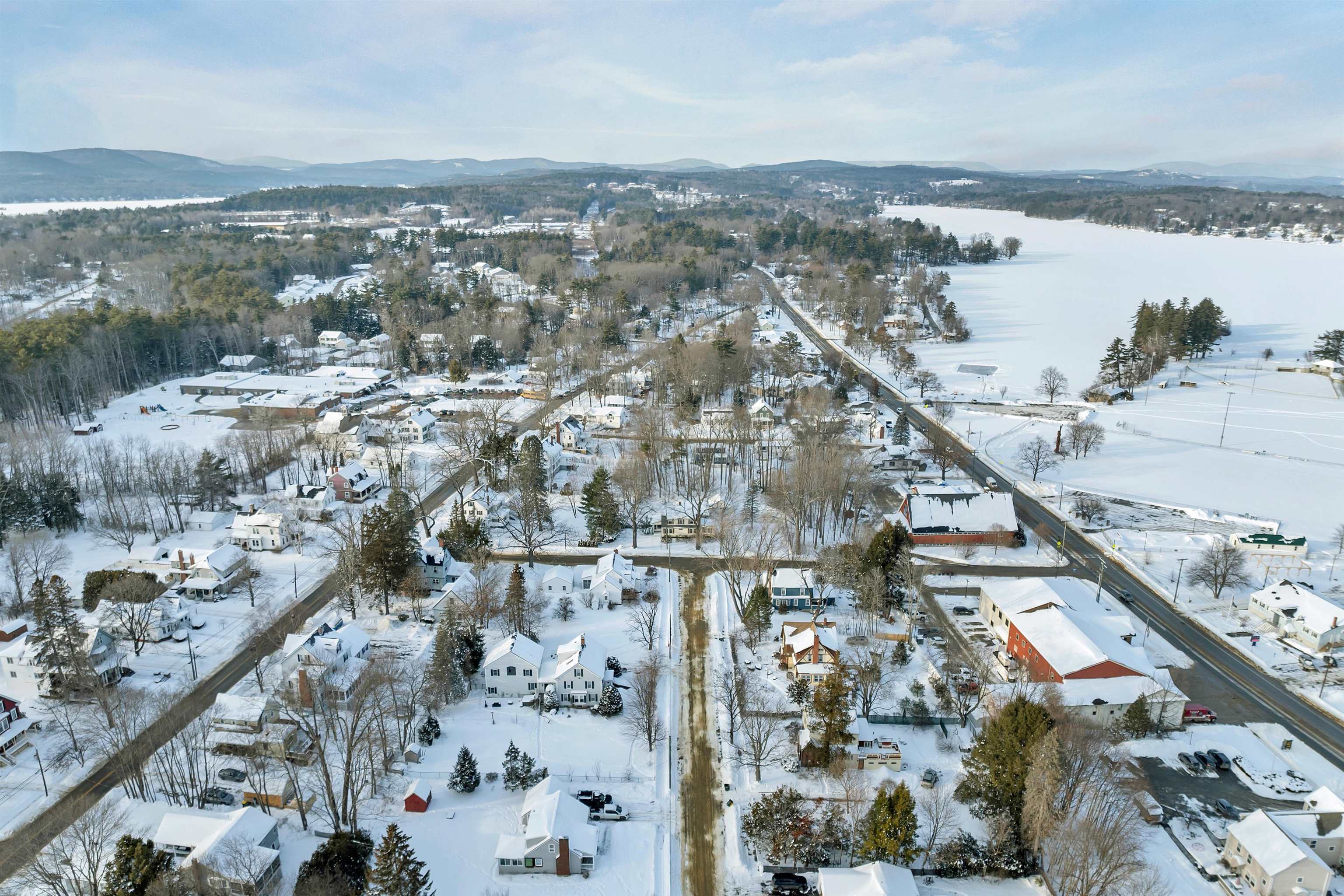 27 Tremont Street Laconia, NH 03246 - Photo 12 of 46