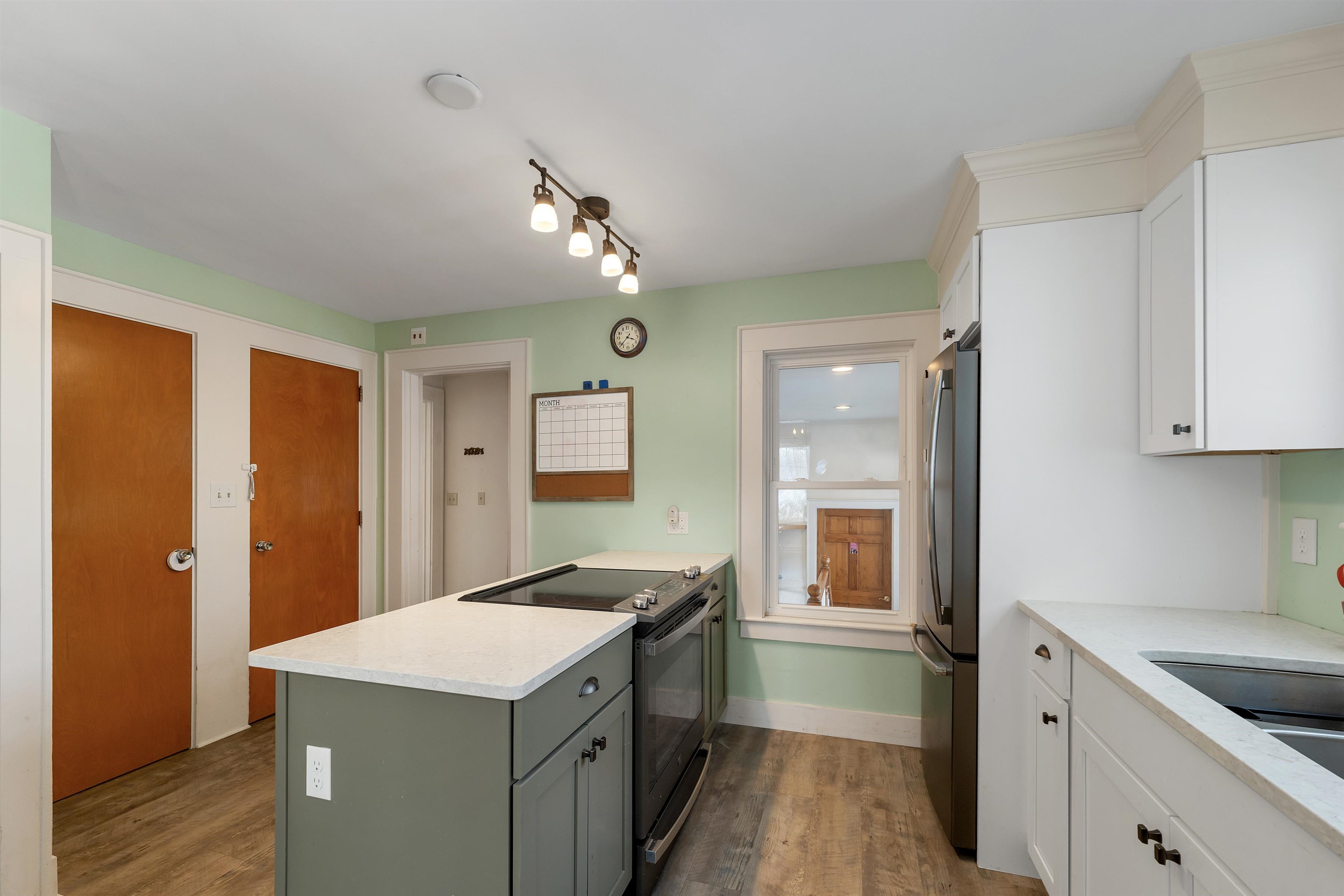 27 Tremont Street Laconia, NH 03246 - Photo 15 of 46