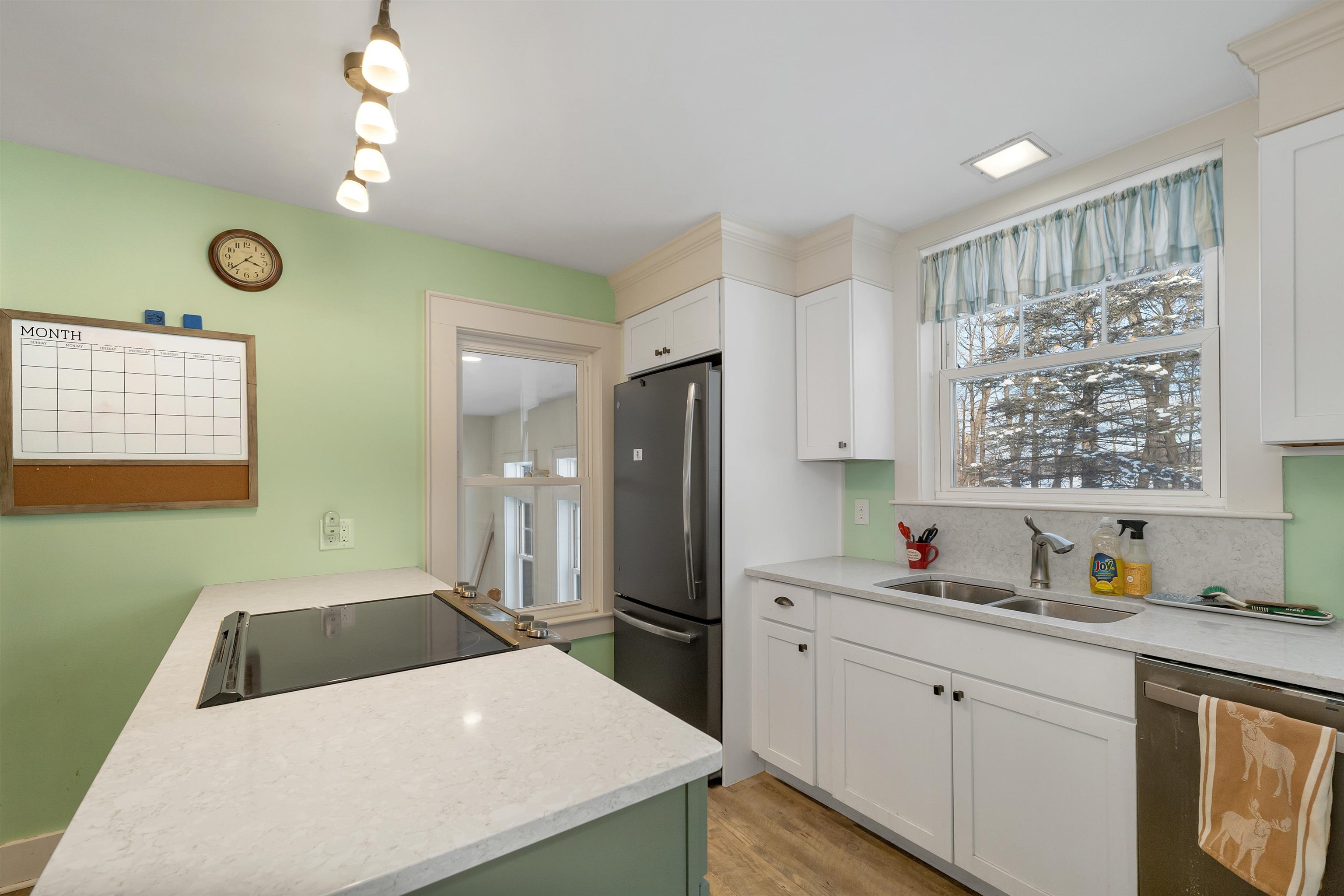 27 Tremont Street Laconia, NH 03246 - Photo 16 of 46