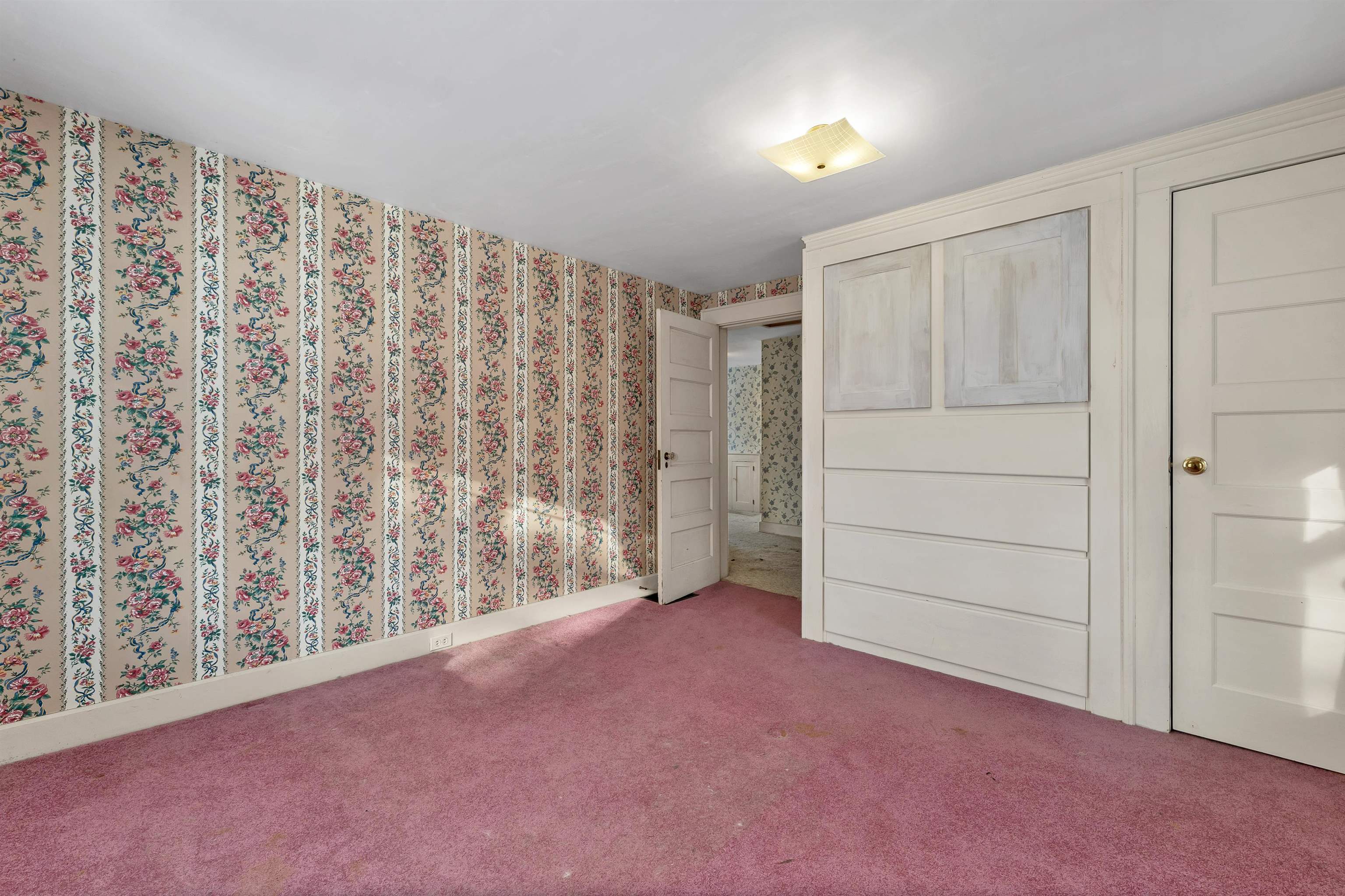 27 Tremont Street Laconia, NH 03246 - Photo 35 of 46