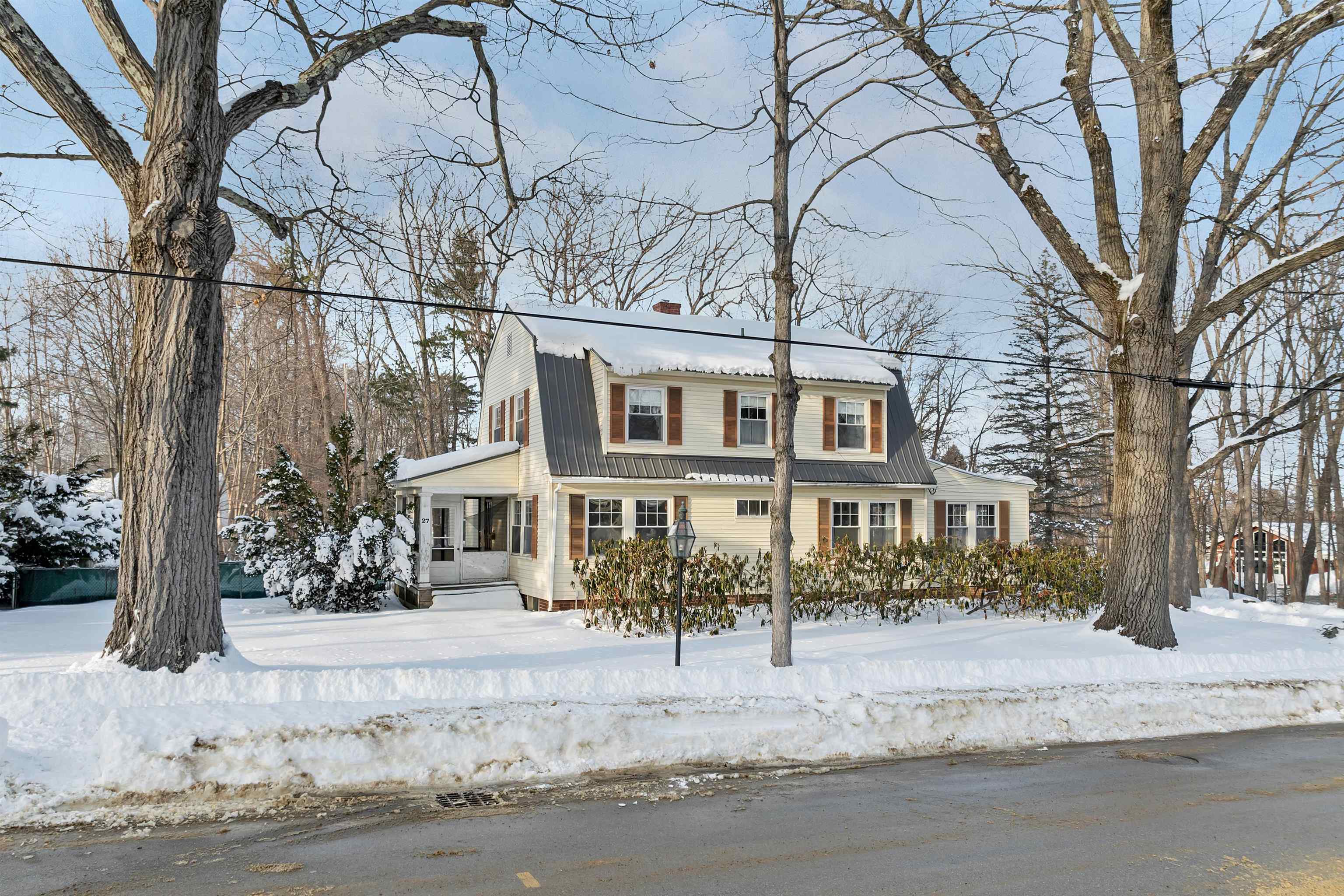 27 Tremont Street Laconia, NH 03246 - Photo 5 of 46