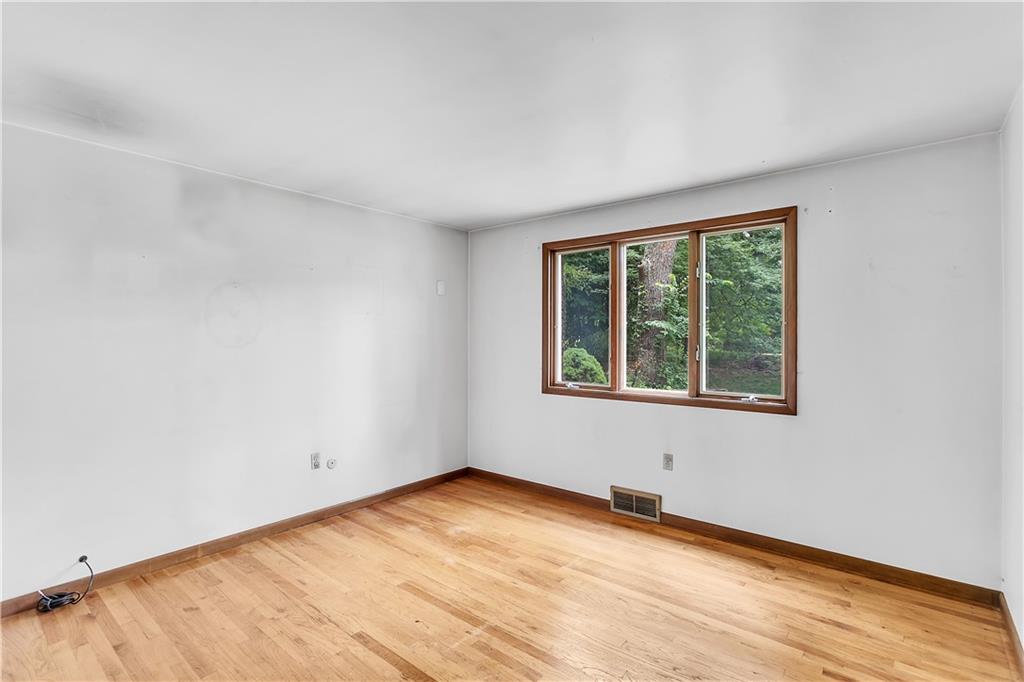 217 Center Church Road Canonsburg, PA 15317 - Photo 11 of 26 an empty room with a window