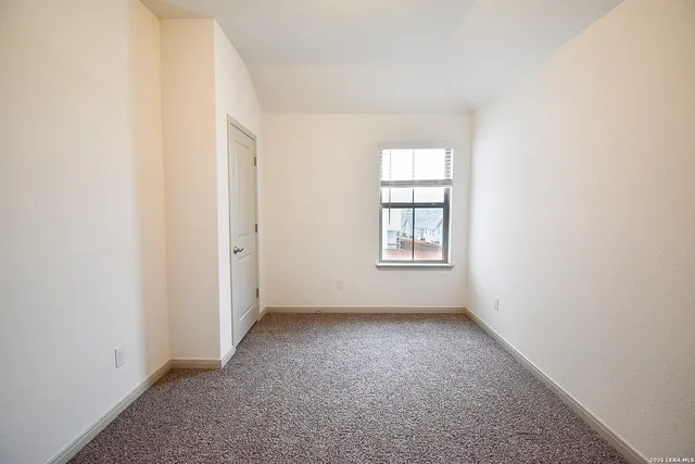 $1,699 | 10211 Tulipwood Pass, Unit 101, San Antonio, TX 78252