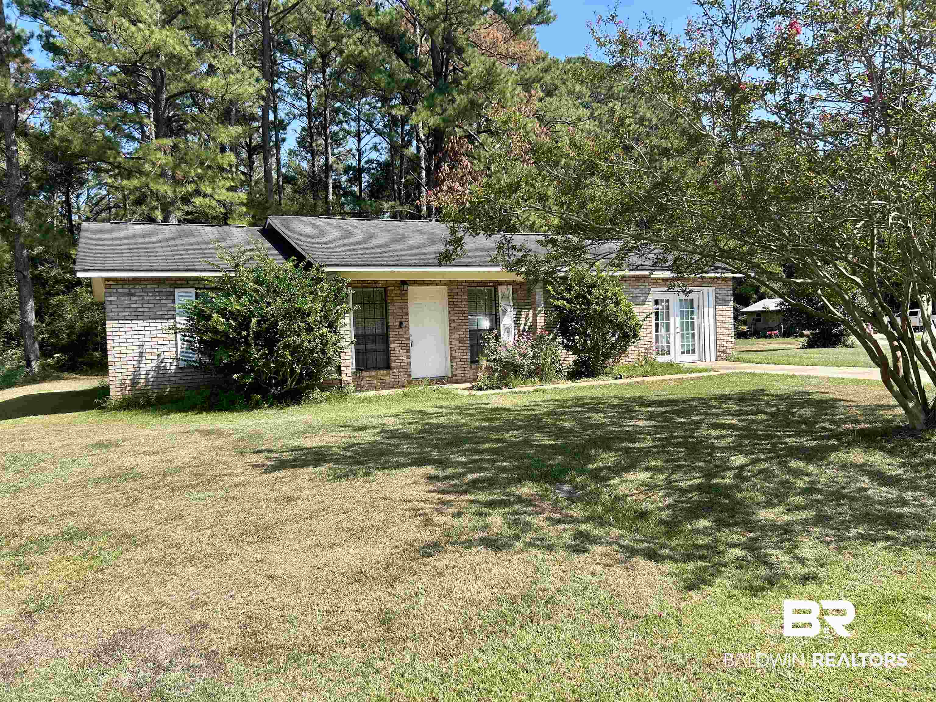 897 Adrian Avenue Monroeville, AL 36460 - Photo 1 of 16