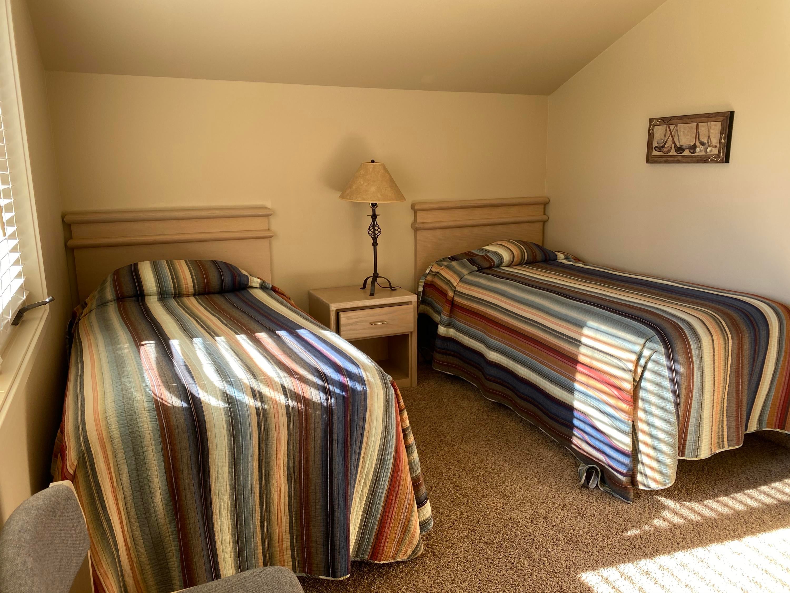 1856 Redtail Hawk Drive, Unit RV51B Redmond, OR 97756 - Photo 15 of 23 IMG_0890