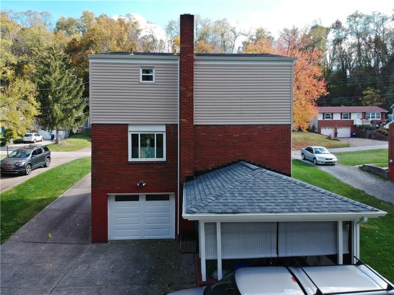 136 Parkedge Road Pittsburgh, PA 15220 - Photo 3 of 23 Gallery Image 3