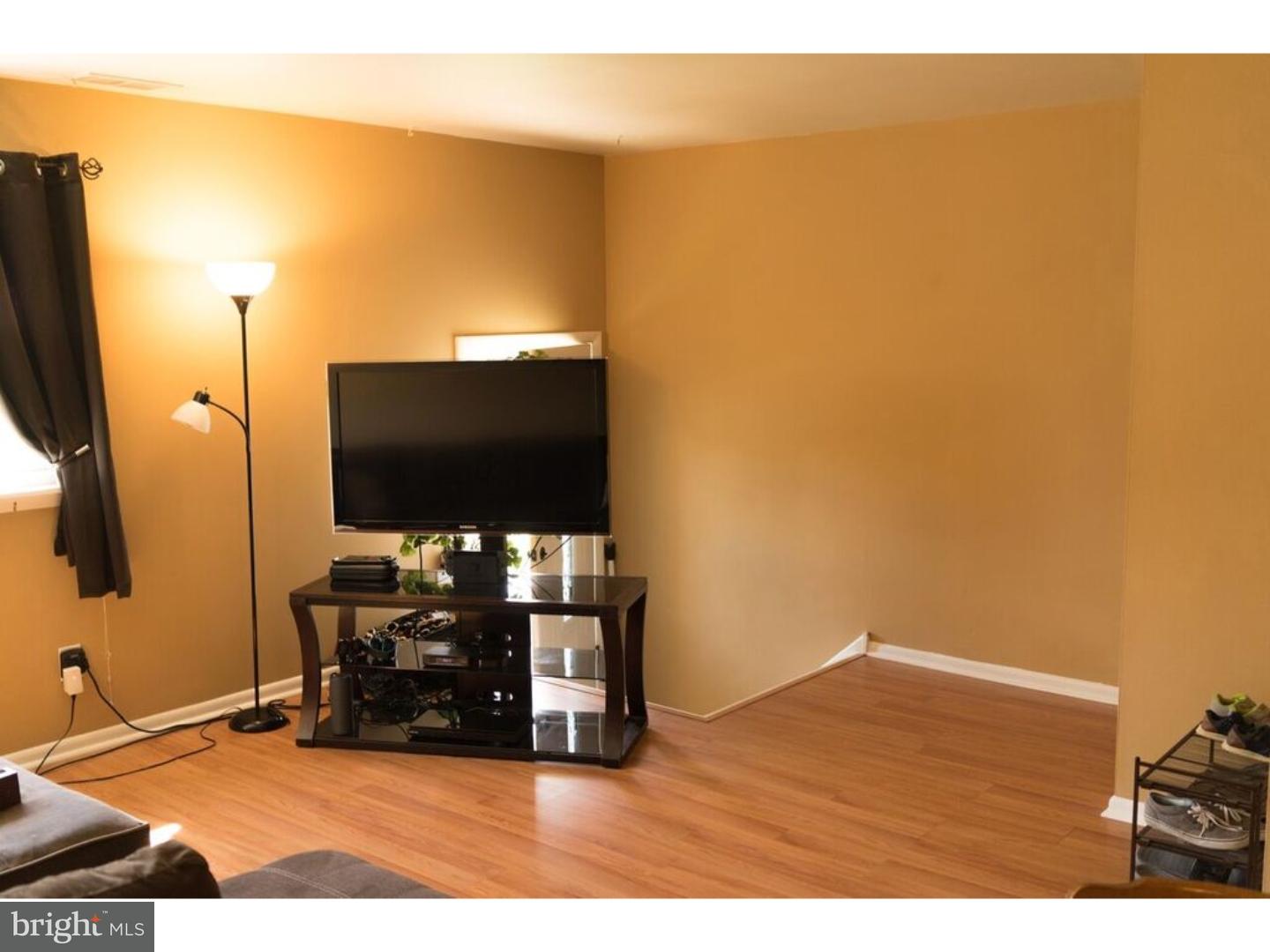 3316 South Keswick Road Philadelphia, PA 19114 - Photo 6 of 25 Gallery Image 6