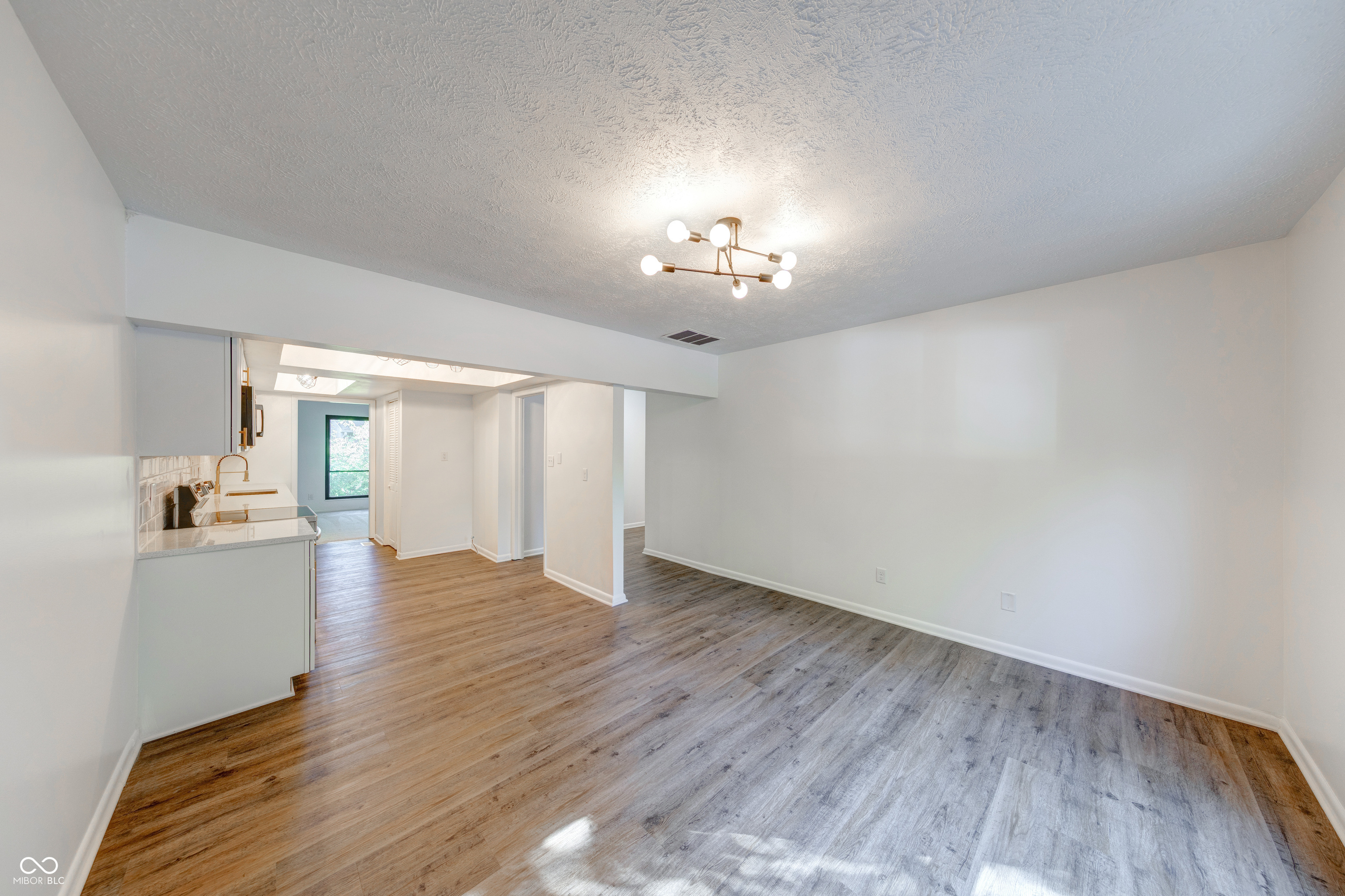 4261 Foxglove Trace Indianapolis, IN 46237 - Photo 9 of 29