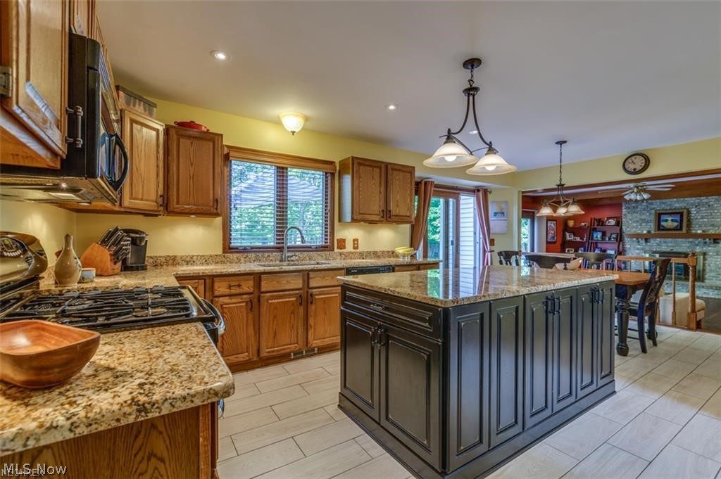 470 Longspur Road Highland Heights, OH 44143 - Photo 3 of 25