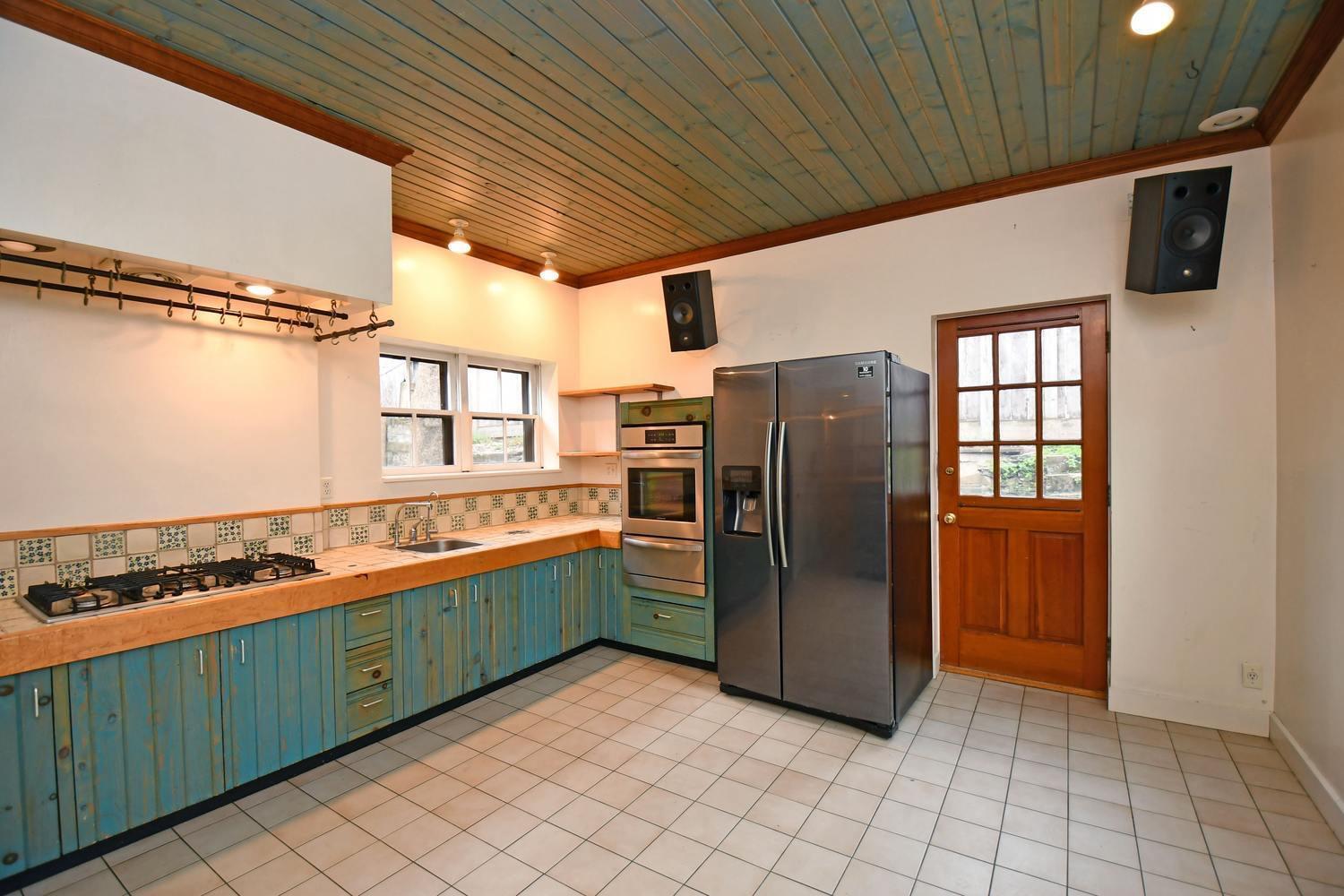 1306 Spring Street Cincinnati, OH 45202 - Photo 11 of 43