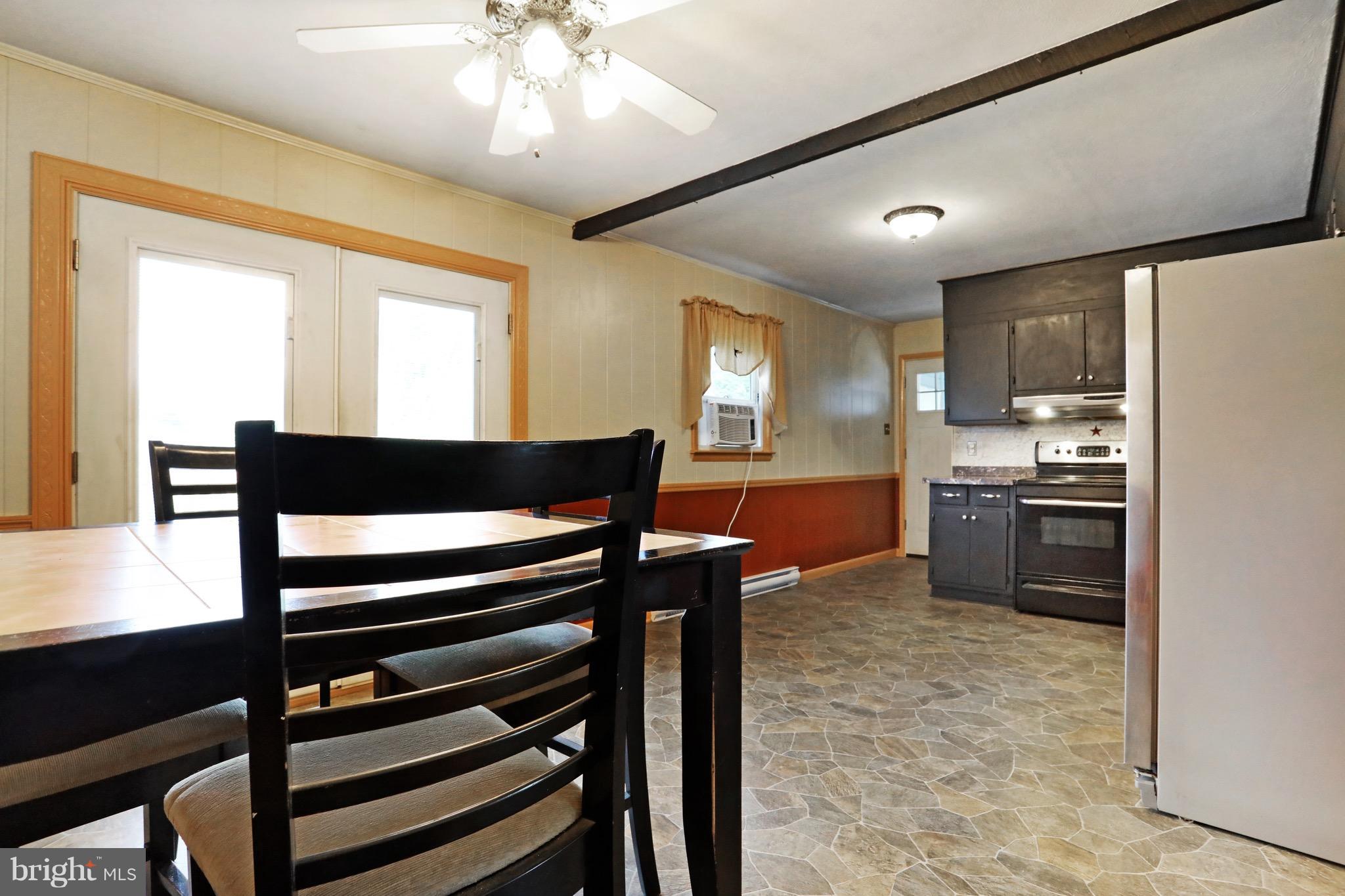 15149 Clear Spring Road Williamsport, MD 21795 - Photo 8 of 30 Kitchen