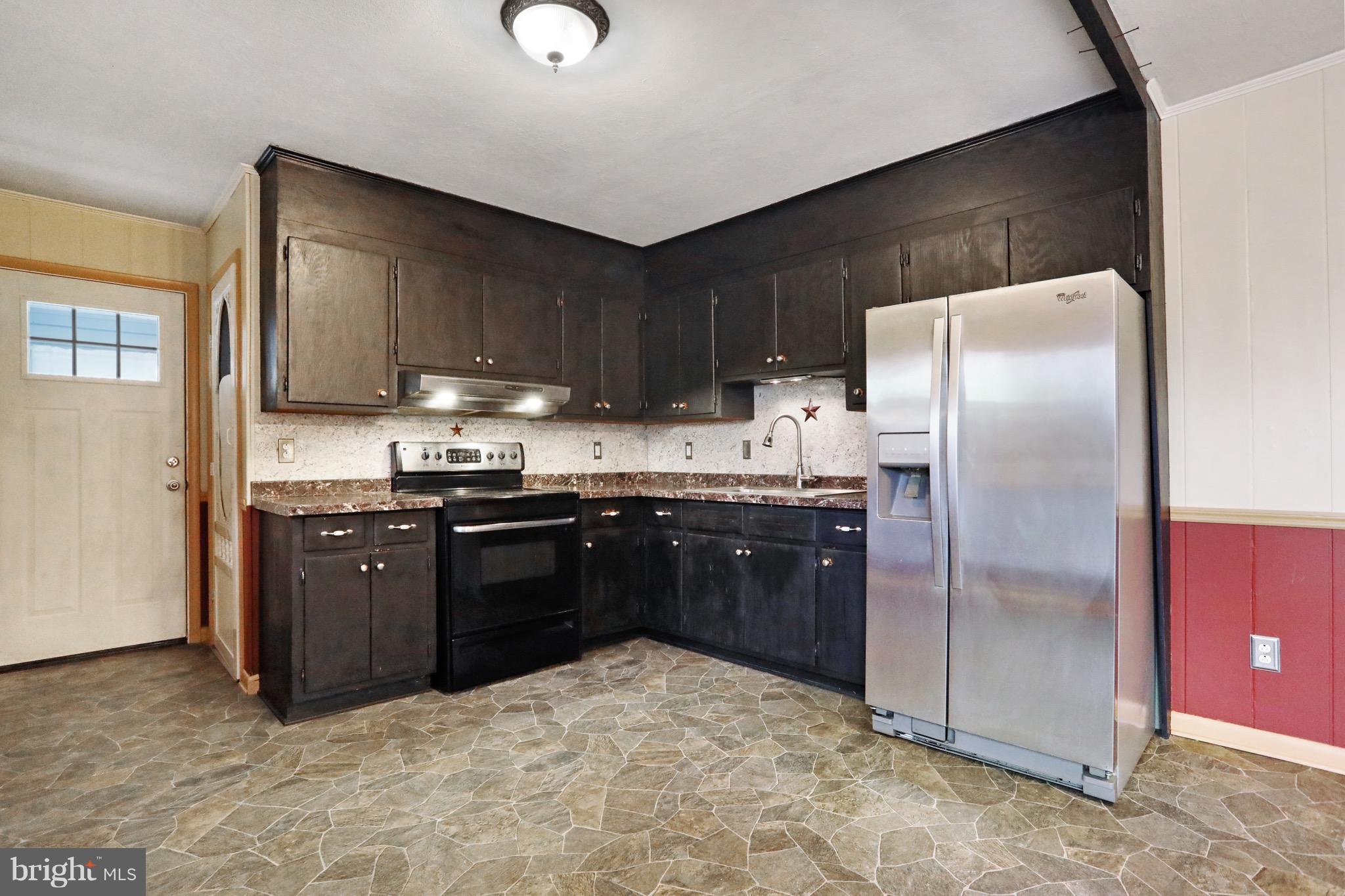 15149 Clear Spring Road Williamsport, MD 21795 - Photo 10 of 30 Kitchen