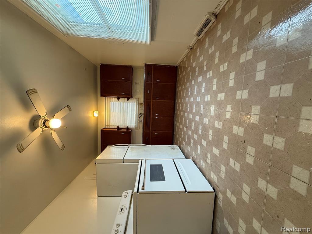 206 Frazier Street River Rouge, MI 48218 - Photo 2 of 15 Gallery Image 2