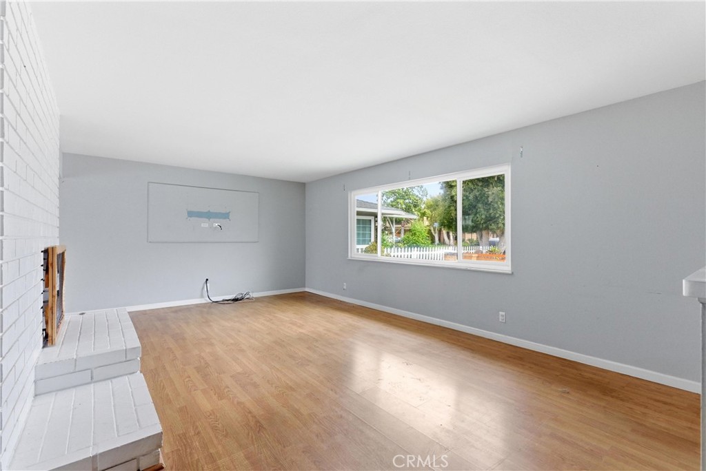 254 Bucknell Road Costa Mesa, CA 92626 - Photo 8 of 32