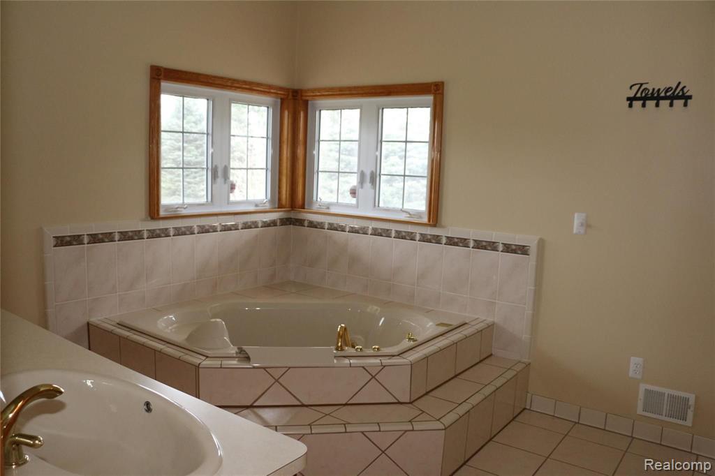 5969 37 Mile Road Romeo, MI 48065 - Photo 22 of 39