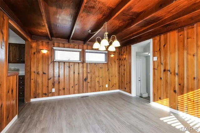 $1,515 | 1319 North Third Street, Festus, MO 63028