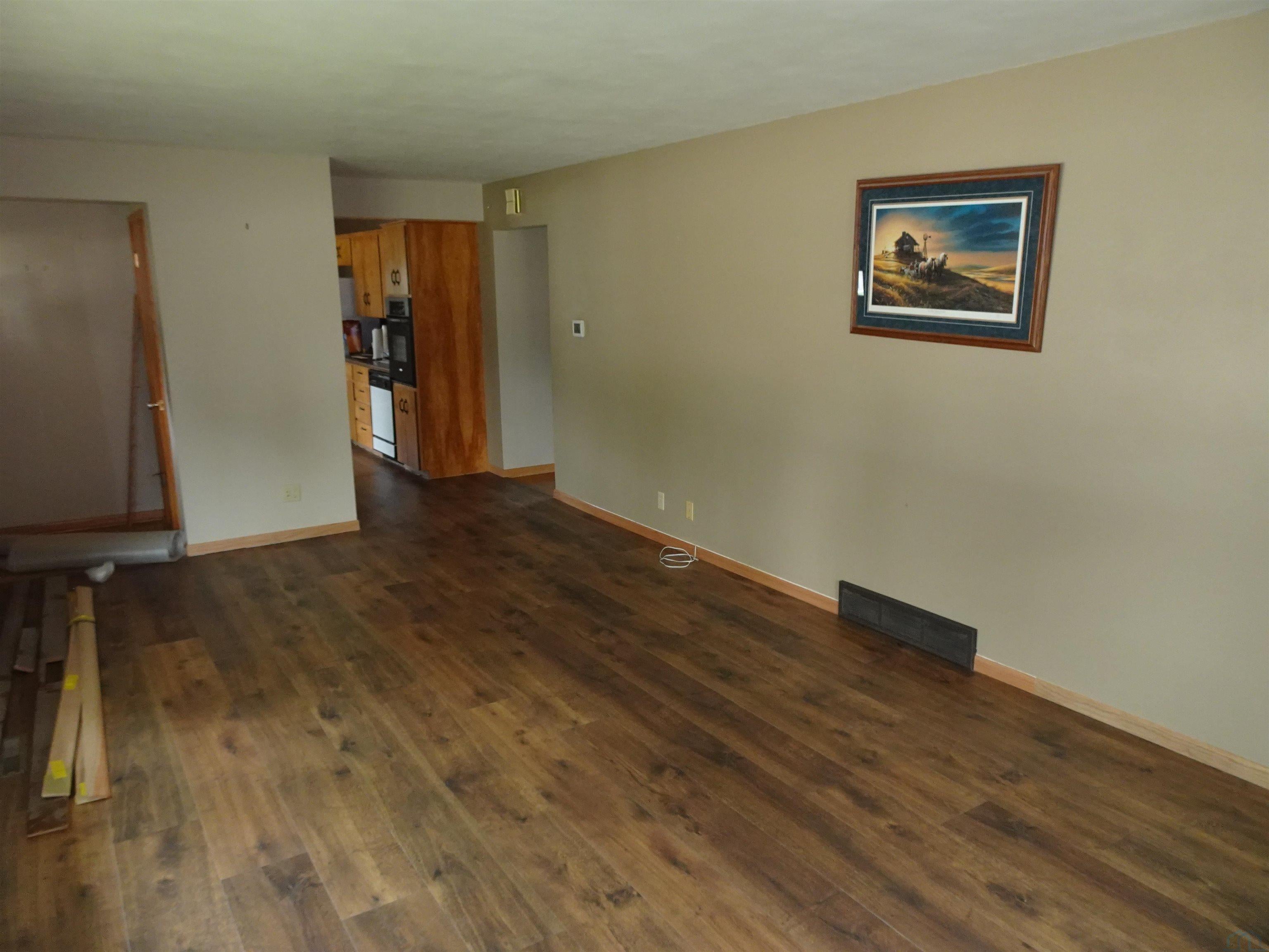 727 4th Street Sheldon, IA 51201 - Photo 7 of 17 Gallery Image 7