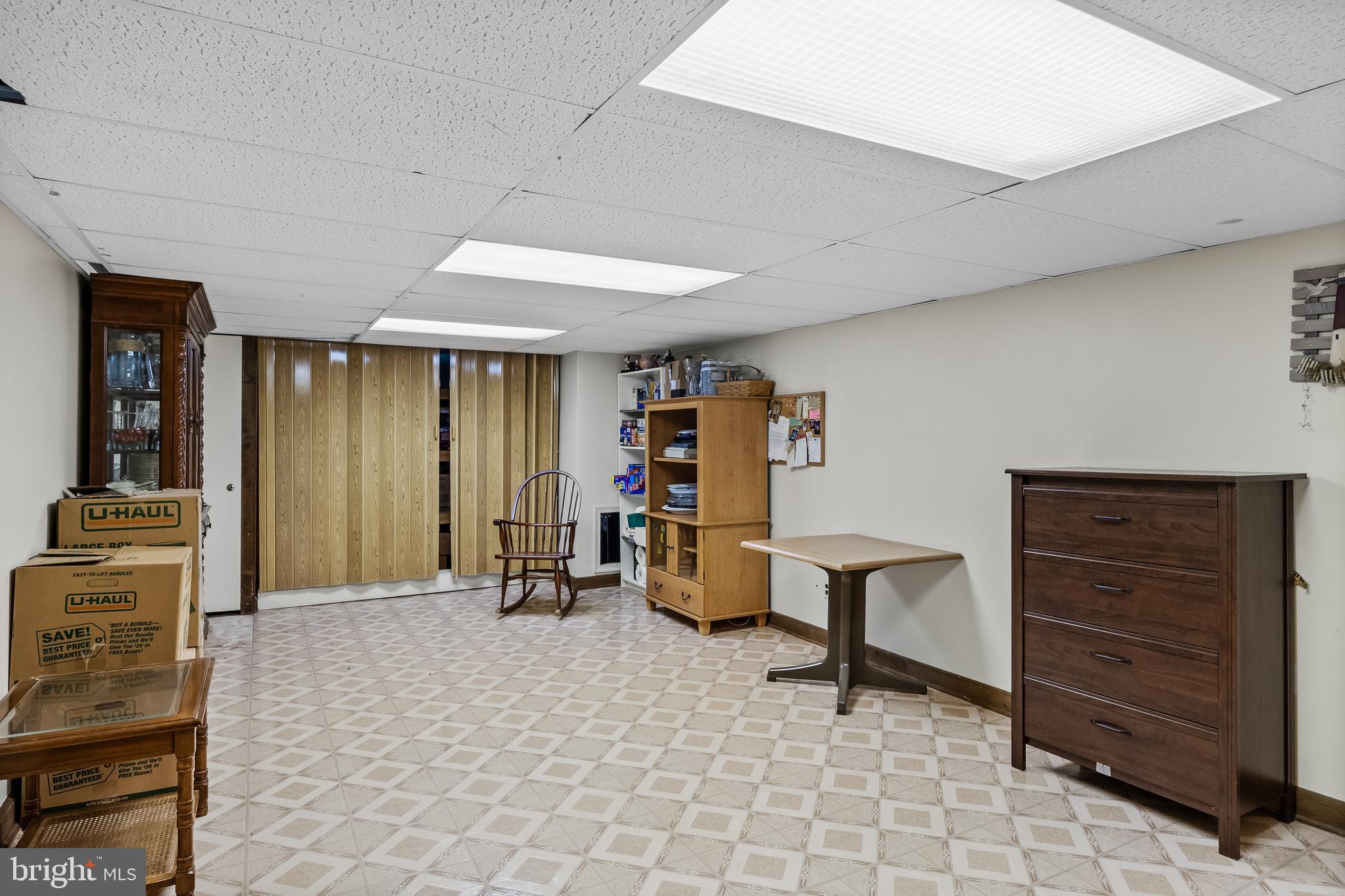 803 Charleston Road Mount Laurel, NJ 08054 - Photo 29 of 36 a view of a livingroom with furniture and a window