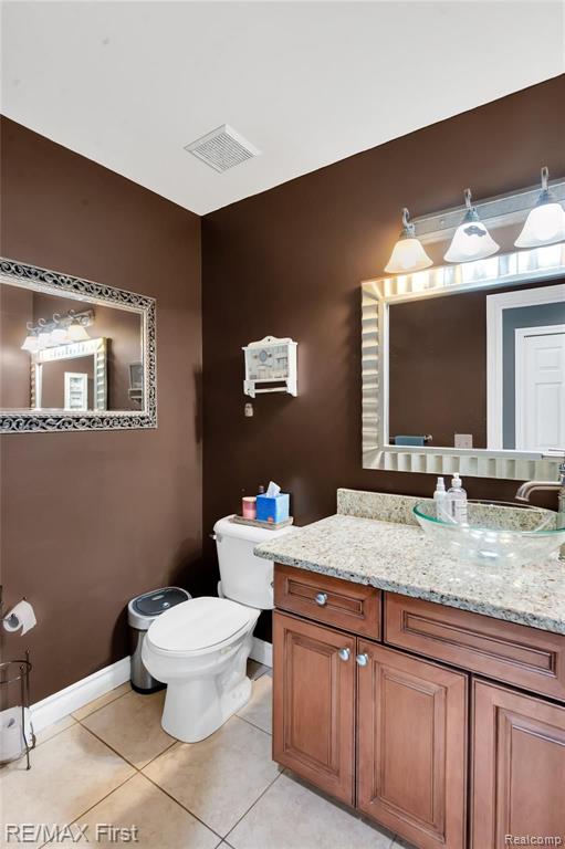1012 Rochelle Park Drive Rochester Hills, MI 48309 - Photo 23 of 38
