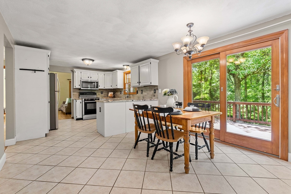 27 Old Homestead Road Groton, MA 01450 - Photo 9 of 34