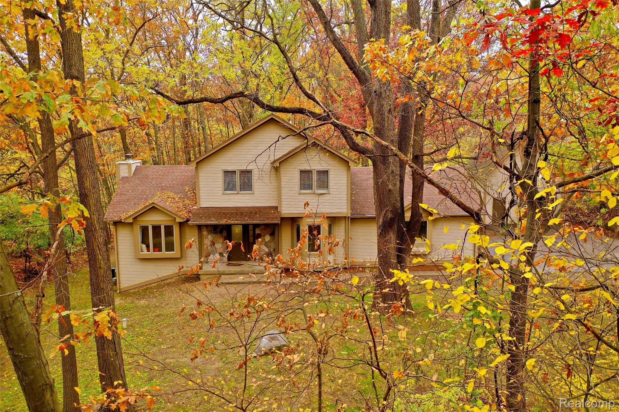 5066 Clarkston Road Clarkston, MI 48348 - Photo 12 of 29 7C93C4CF-40E4-492B-95A1-A7A7B9AE942D.jpeg